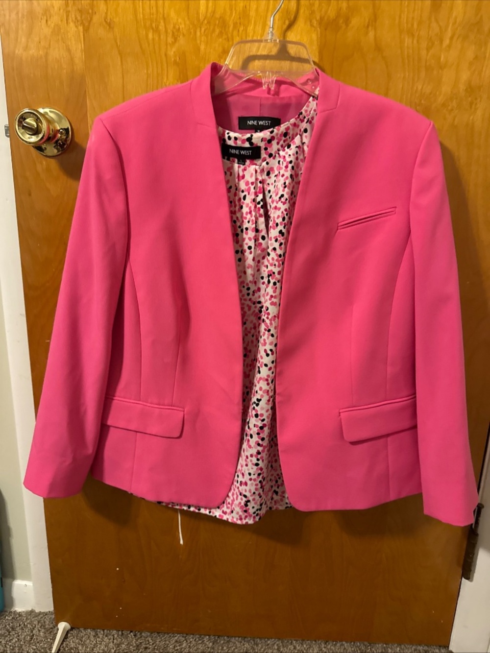 Nine West Women's Sleeveless Blouse and Matching Blazer Set Size Large